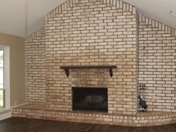 4th image of 2307 Kingsway Dr