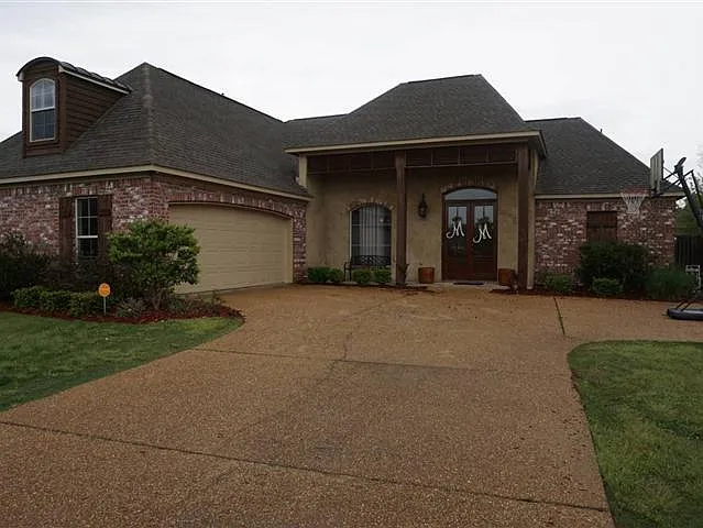 107 Huntington Vw photo 1