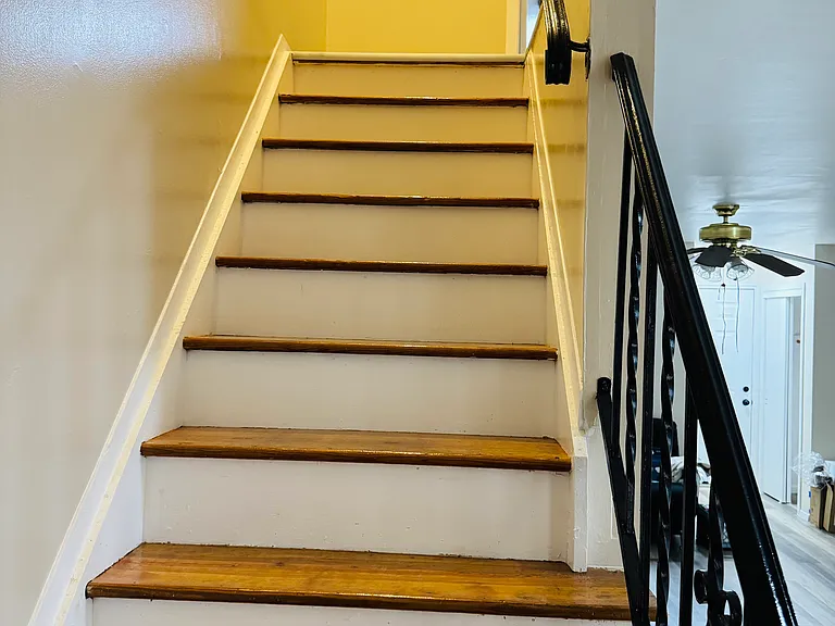 263 Lockman Ave — Photo 6