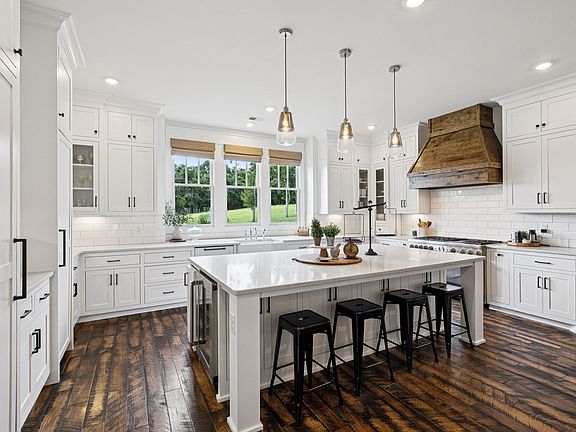 30th image of 2650 Finley Ridge Rd