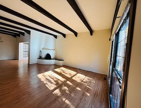 5th image of 318 Calle Estado