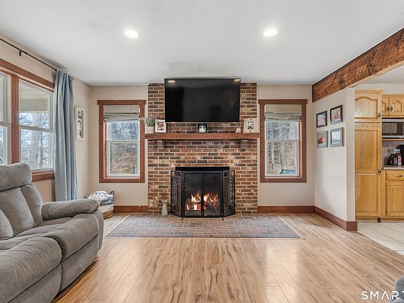 5th image of 120 Hanover Versailles Road