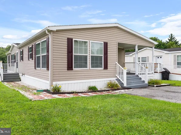 39 Queen Eleanor Dr, Elkton, MD 21921