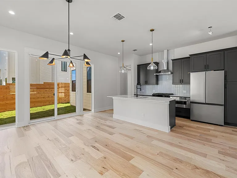 6305 Friendswood Dr #1 — Photo 3