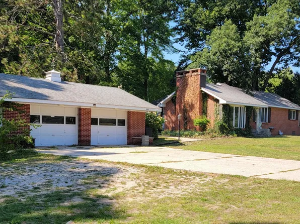 3691 N Jebavy Dr, Ludington, MI 49431