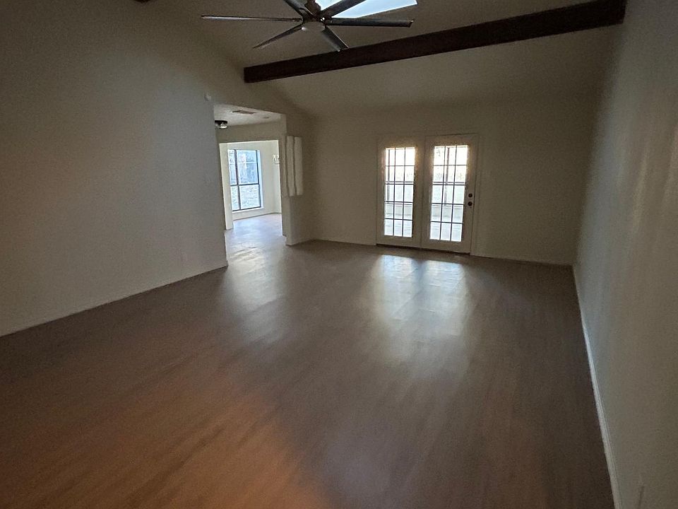 1st image of 961 Meadowlark Ln