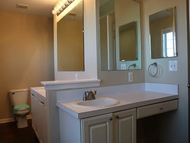 5411 Meadow Grove Dr — Photo 6