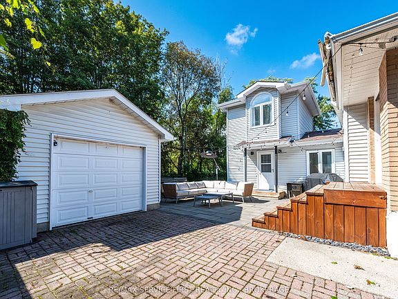 3rd image of 447 McEwen Dr
