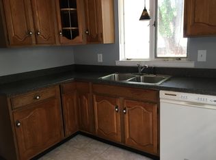 830 W Hemphill Rd, Flint, MI 48507