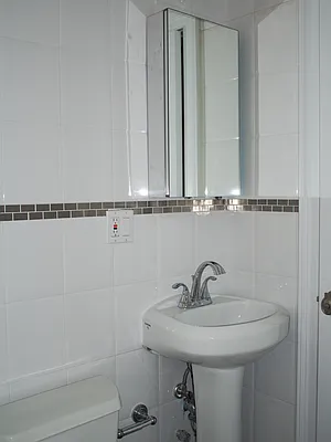 Rented by Ready Group | media 11