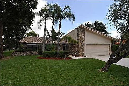 1st image of 10001 NW 20th St