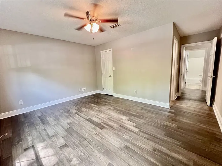 7101 Santa Fe Pkwy — Photo 19