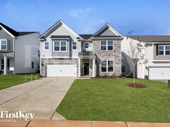 565 Hillpark Ln, Greer, SC 29651