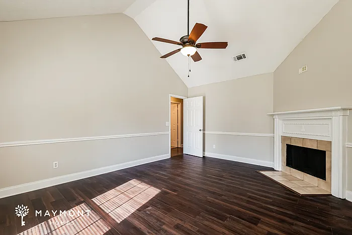 3 bed, 2.0 bath, 1217 sqft, $1,695 — Photo 3