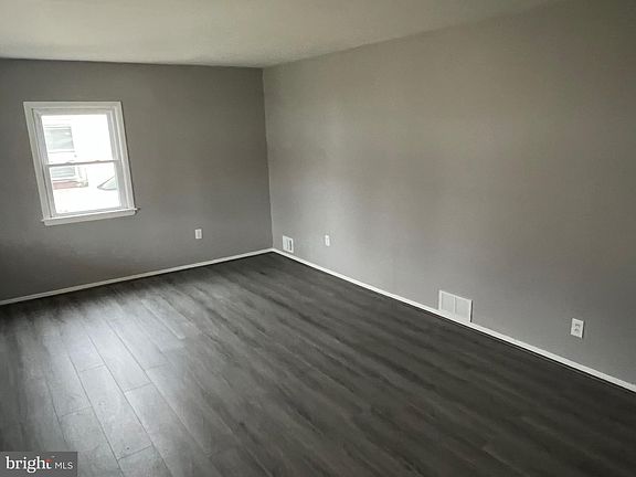 3rd image of 421 Morehouse Dr