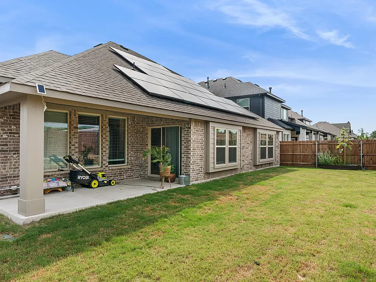 1514 Nighthawk Ln — Photo 24