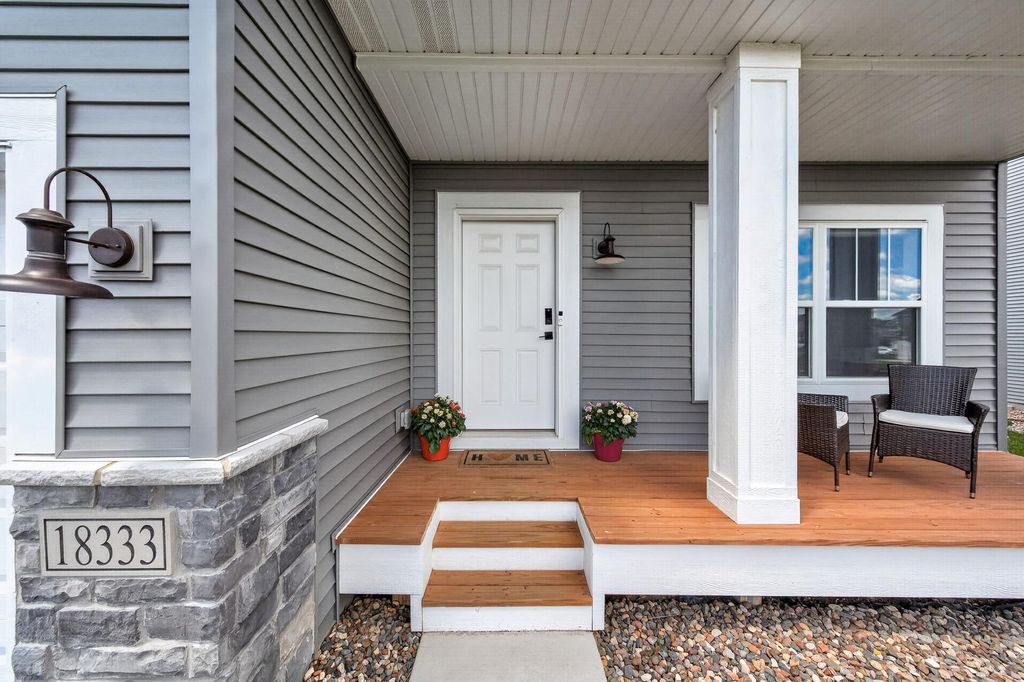 18333 Glacier Way, Lakeville, MN - View 3