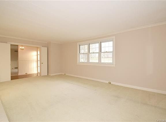 5th image of 2002 E Innes St