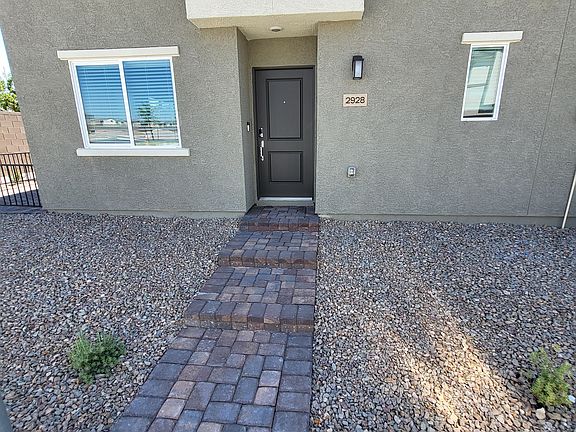 3rd image of 2928 Luna Silver Ct