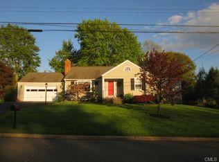 41 Green Valley Rd, Stratford, CT 06614