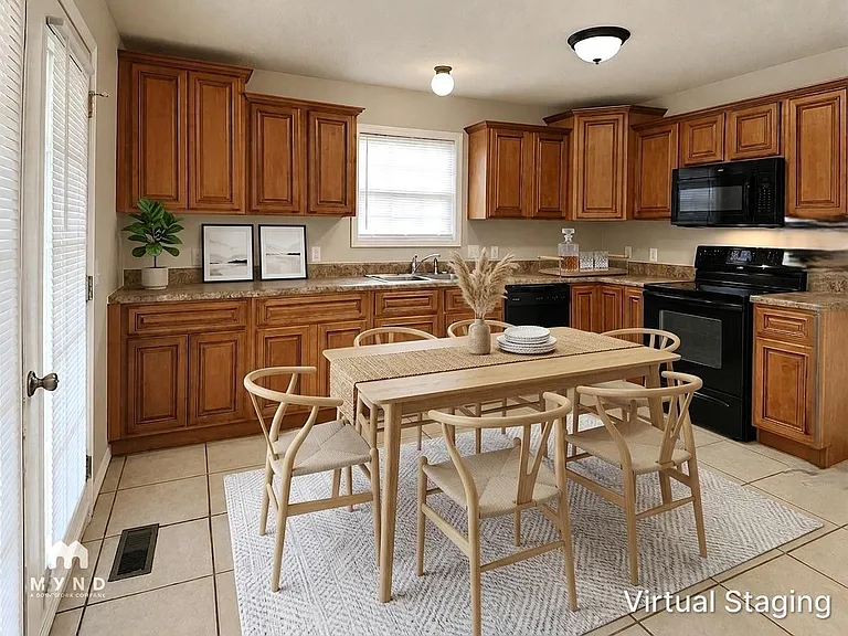 5574 S Lexington Ave — Photo 3