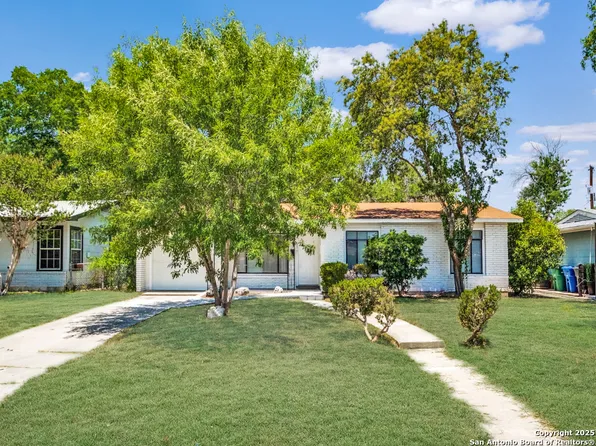 615 Edgebrook, San Antonio, TX 78213