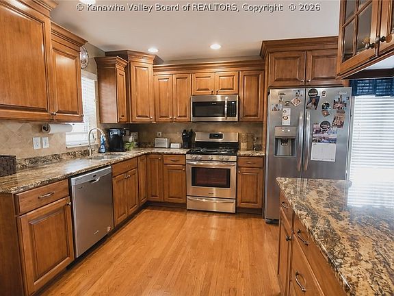 4th image of 434 Walnut St