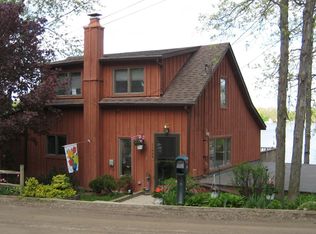 11453 N Shore Dr, Whitmore Lake, MI