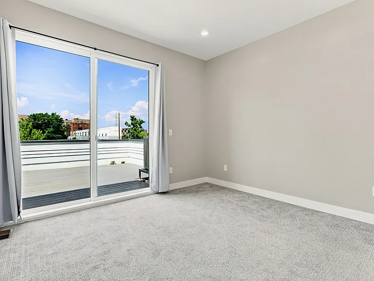 3832 Jason St #5A — Photo 39