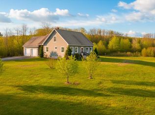 3 Gayton Ln, Winthrop, ME 04364