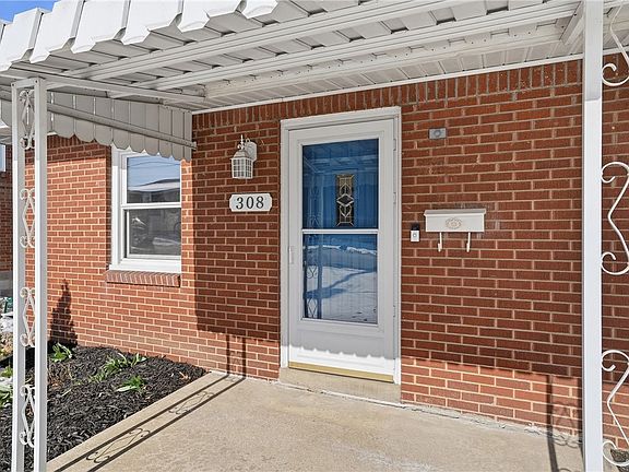 2nd image of 308 Summit Ave