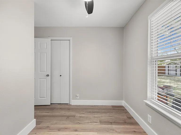 5206 Emerald Forest Dr — Photo 17