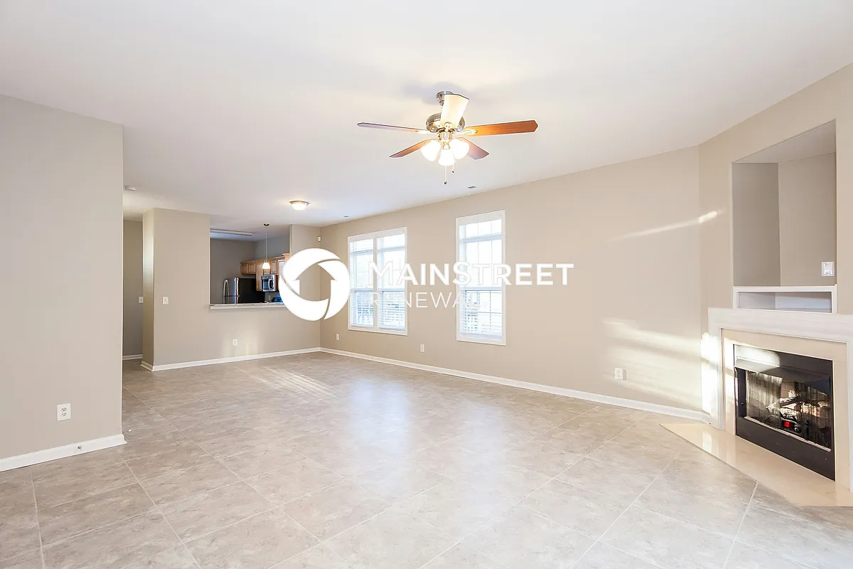 Living Room - 11242 Heritage Green Dr