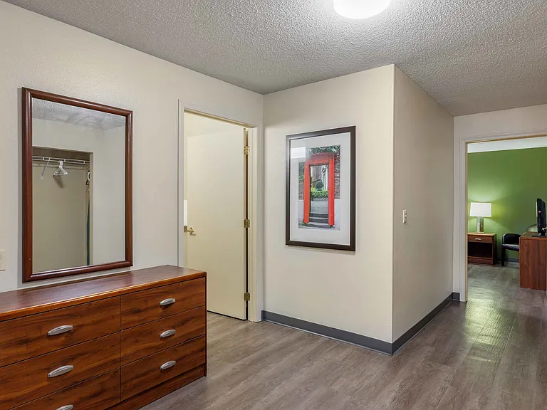 1 Bedroom Suite - 2 Queen Beds