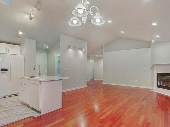 2nd image of 12615 119th Street Ct E