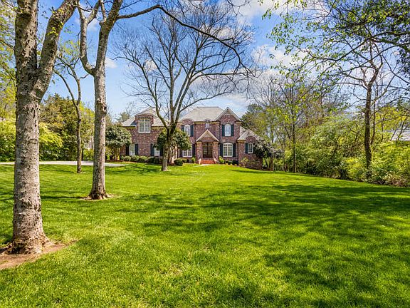 3rd image of 730 Vosswood Dr