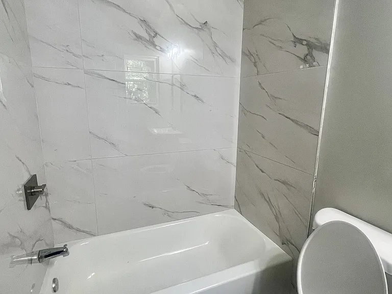 2513 Francis St #1 — Photo 13