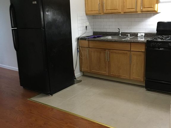 5th image of 8649 125th St APT 2
