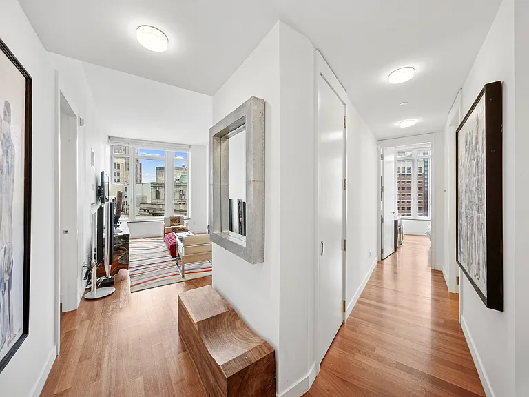 15 William St #28E — Photo 6