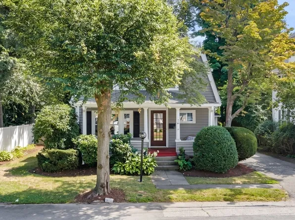 12 Gilbert St, Waltham, MA 02453