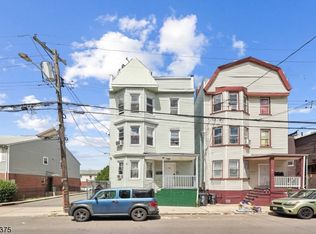 423 S 10th St, Newark, NJ 07103