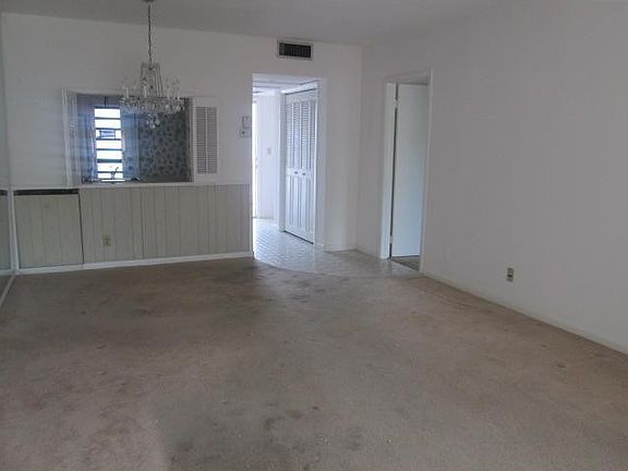 5th image of 1481 S Ocean Boulevard #222
