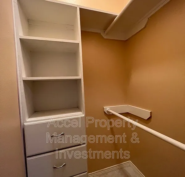 3911 Inez St — Photo 14