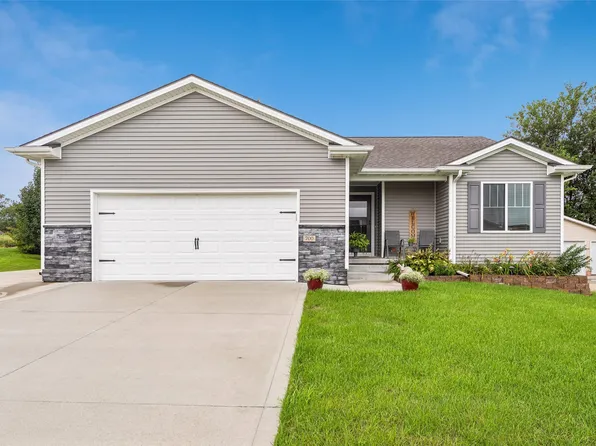 700 Patchett Dr NE, Mitchellville, IA 50169