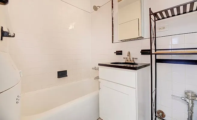 Rented by REAL New York | media 10