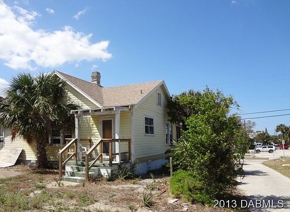 2nd image of 312 Earl St