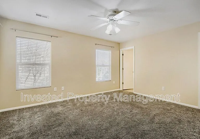 11602 Fenwick Cir — Photo 12