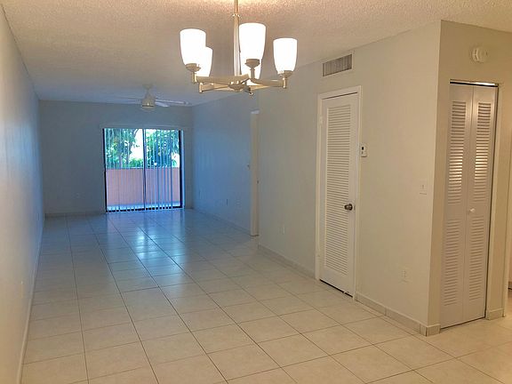 4th image of 3582 NE 171st St APT 205