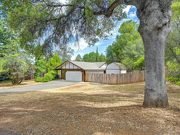 3rd image of 4423 Blanchard Rd