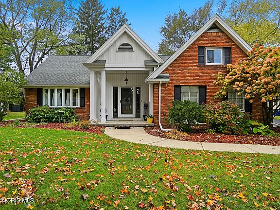2nd image of 2008 Glen Arbor Dr